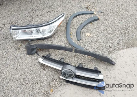 2018 Toyota Highlander Le из США, поврежденный, VIN 5TDZARFH5JS038876